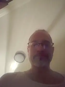 Curious9884 online show from February 2026 10:15:01 PM