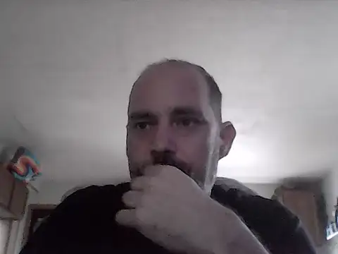 Snapshot of crazyheratic8 chatting on April 2026 01:52:02 PM crazyheratic8 online show from April 2026 01:52:02 PM