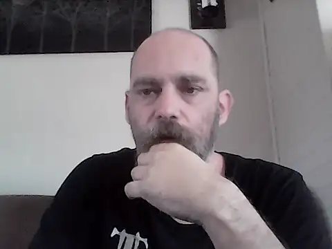 Snapshot of crazyheratic8 chatting on April 2026 03:17:02 PM crazyheratic8 online show from April 2026 03:17:02 PM