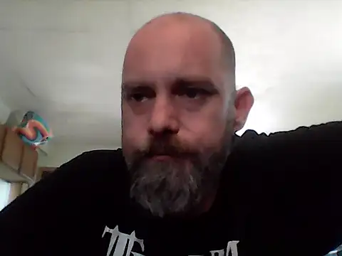 Snapshot of crazyheratic8 chatting on May 2026 05:51:01 PM crazyheratic8 online show from May 2026 05:51:01 PM