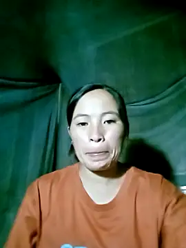Snapshot of -Lauren- chatting on October 2025 03:11:02 PM -Lauren- online show from October 2025 03:11:02 PM