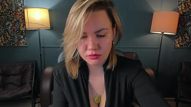 Snapshot of AriaEven chatting on March 2026 07:15:01 AM AriaEven online show from March 2026 07:15:01 AM