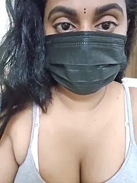 Snapshot of Dheronika_sweetie chatting on June 2026 06:22:02 PM Dheronika sweetie online show from June 2026 06:22:02 PM