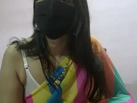 Laila Cute online show from April 2026 03:31:02 PM