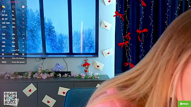 JulieLupo online show from February 2026 06:12:02 AM