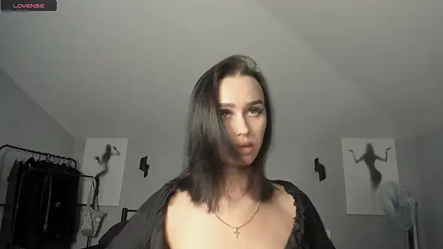 Snapshot of Lisa__Johnson chatting on October 2025 12:14:01 AM Lisa Johnson online show from October 2025 12:14:01 AM