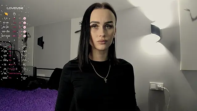 Snapshot of Lisa__Johnson chatting on November 2025 08:52:01 PM Lisa Johnson online show from November 2025 08:52:01 PM