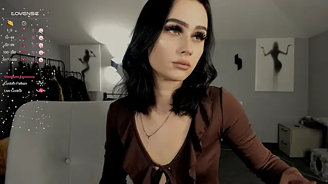 Snapshot of Lisa__Johnson chatting on November 2025 12:10:01 AM Lisa Johnson online show from November 2025 12:10:01 AM