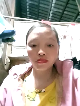 Snapshot of Minkine022 chatting on November 2025 07:35:02 AM Minkine022 online show from November 2025 07:35:02 AM