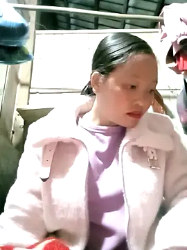 Snapshot of Minkine022 chatting on November 2025 09:09:02 AM Minkine022 online show from November 2025 09:09:02 AM