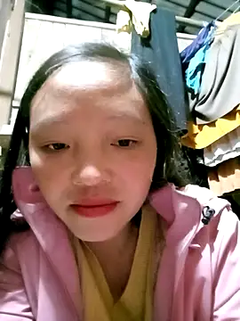 Snapshot of Minkine022 chatting on December 2025 09:21:02 PM Minkine022 online show from December 2025 09:21:02 PM