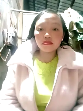 Snapshot of Minkine022 chatting on December 2025 05:52:01 PM Minkine022 online show from December 2025 05:52:01 PM