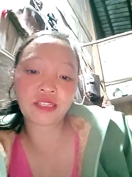 Snapshot of Minkine022 chatting on December 2025 09:29:02 AM Minkine022 online show from December 2025 09:29:02 AM