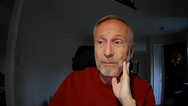 Snapshot of ApolloThrust chatting on November 2025 09:36:02 PM ApolloThrust online show from November 2025 09:36:02 PM