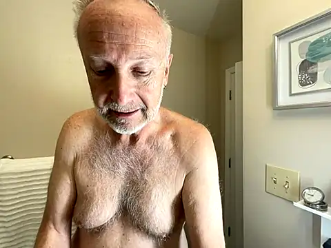 Snapshot of ApolloThrust chatting on November 2025 01:44:01 PM ApolloThrust online show from November 2025 01:44:01 PM