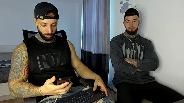 Snapshot of MasculineGuy99 chatting on November 2025 07:29:01 AM MasculineGuy99 online show from November 2025 07:29:01 AM