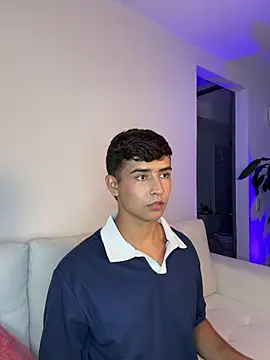 Thiago Connor21 online show from March 2026 09:53:01 PM