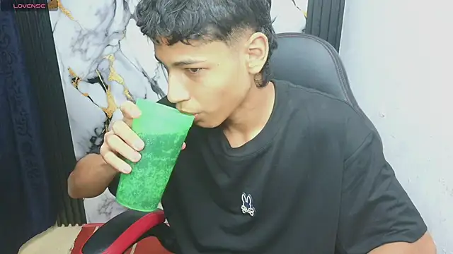 Im david02 online show from January 2026 02:21:02 PM