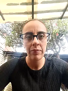 Jade 1-9 online show from October 2025 05:35:01 PM