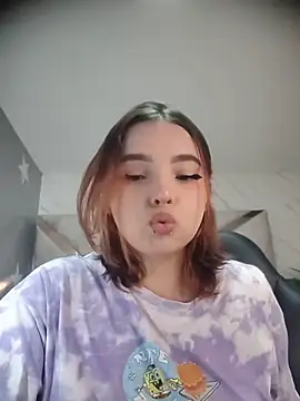 mia foster t online show from March 2026 01:47:01 PM