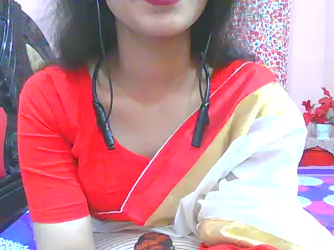 Snapshot of night_queeen7 chatting on November 2025 08:08:01 PM night queeen7 online show from November 2025 08:08:01 PM