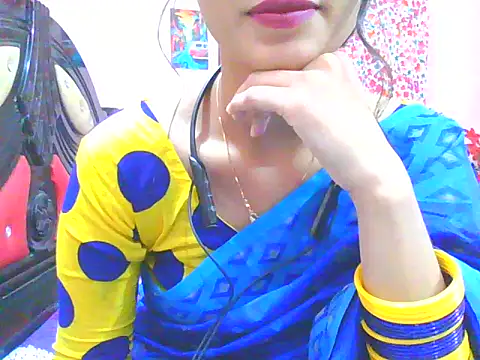 Snapshot of night_queeen7 chatting on November 2025 06:52:02 PM night queeen7 online show from November 2025 06:52:02 PM