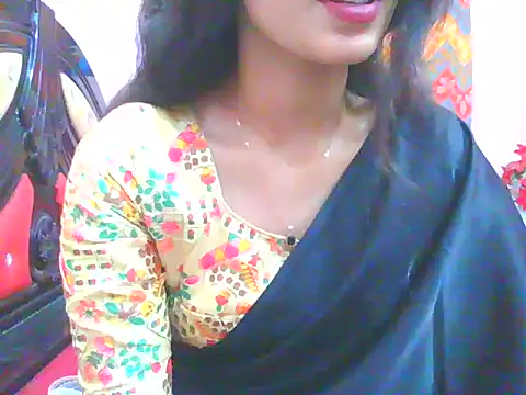 Snapshot of night_queeen7 chatting on December 2025 08:04:02 PM night queeen7 online show from December 2025 08:04:02 PM