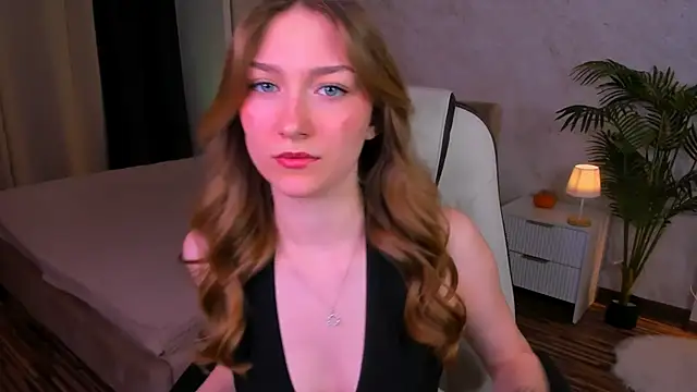 AngelAnabelle online show from November 2025 08:43:01 PM