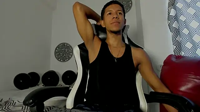 MaxVibe420 online show from October 2025 05:57:01 PM