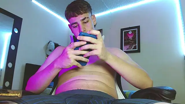 Snapshot of PapiNoha chatting on October 2025 05:17:02 AM PapiNoha online show from October 2025 05:17:02 AM