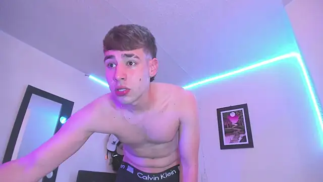 Snapshot of PapiNoha chatting on October 2025 08:42:01 PM PapiNoha online show from October 2025 08:42:01 PM