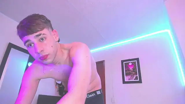 Snapshot of PapiNoha chatting on October 2025 07:58:02 PM PapiNoha online show from October 2025 07:58:02 PM