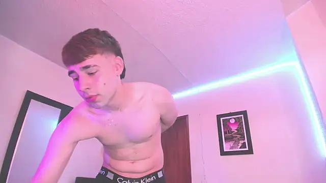 Snapshot of PapiNoha chatting on October 2025 03:29:01 PM PapiNoha online show from October 2025 03:29:01 PM