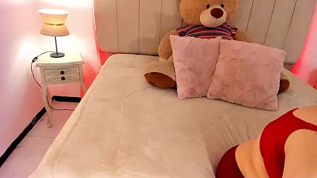 sam von tess online show from October 2025 04:27:01 AM