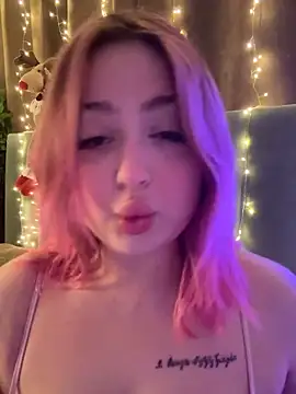 Snapshot of KellyMoors chatting on January 2026 01:32:01 AM KellyMoors online show from January 2026 01:32:01 AM