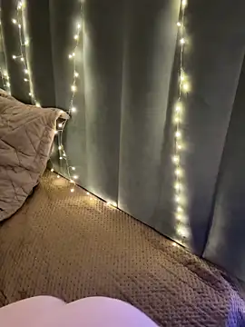 Snapshot of KellyMoors chatting on February 2026 02:05:01 AM KellyMoors online show from February 2026 02:05:01 AM