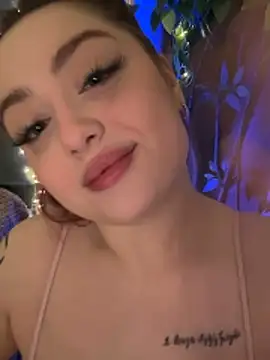 Snapshot of KellyMoors chatting on February 2026 01:48:01 AM KellyMoors online show from February 2026 01:48:01 AM