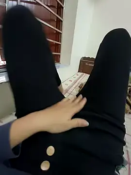 Lili 2love online show from November 2025 12:49:01 AM