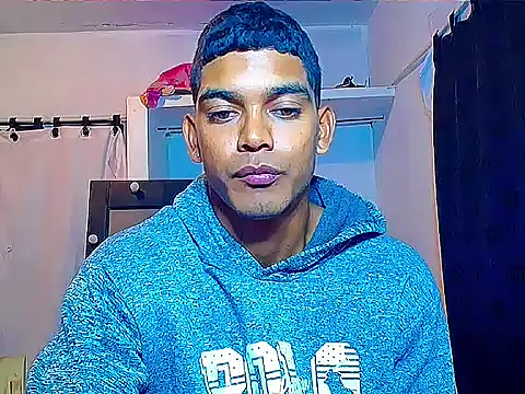 Snapshot of theMyke101 chatting on April 2026 11:35:01 PM theMyke101 online show from April 2026 11:35:01 PM