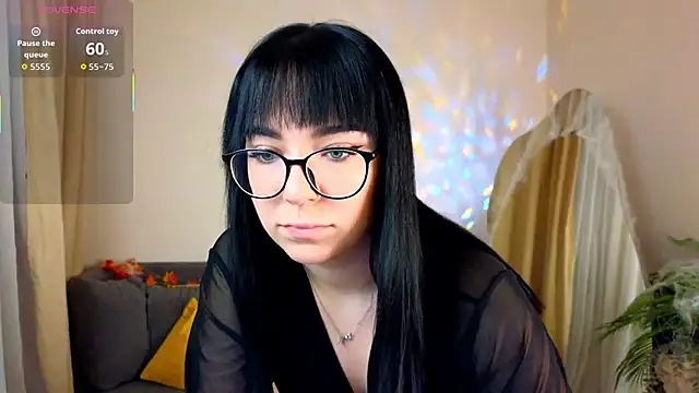 Snapshot of Avelyne_ chatting on October 2025 11:38:01 PM Avelyne online show from October 2025 11:38:01 PM