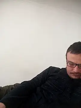 viktor1992-1-1 online show from May 2026 06:08:01 AM