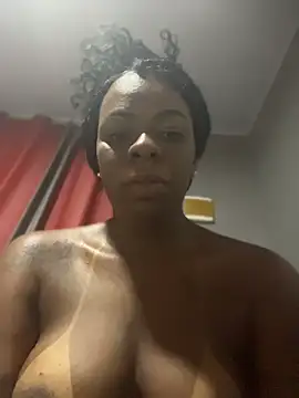 Priihmedeiros online show from May 2026 08:54:02 AM