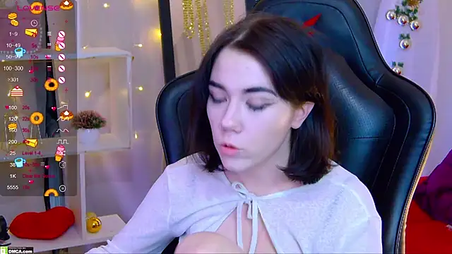 Kelly foox online show from December 2025 12:01:02 PM