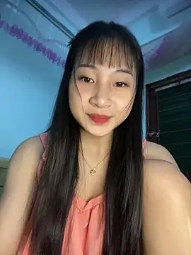 Snapshot of banlinh004 chatting on October 2025 03:29:02 PM banlinh004 online show from October 2025 03:29:02 PM