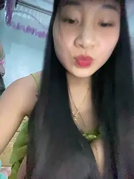Snapshot of banlinh004 chatting on November 2025 02:30:02 PM banlinh004 online show from November 2025 02:30:02 PM