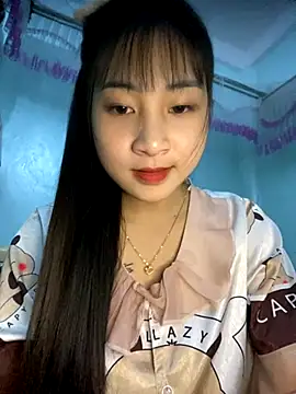 Snapshot of banlinh004 chatting on November 2025 01:10:01 PM banlinh004 online show from November 2025 01:10:01 PM