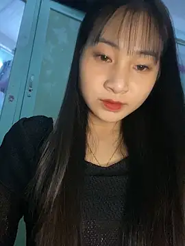 Snapshot of banlinh004 chatting on November 2025 03:37:02 PM banlinh004 online show from November 2025 03:37:02 PM