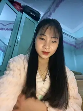 Snapshot of banlinh004 chatting on December 2025 01:50:02 PM banlinh004 online show from December 2025 01:50:02 PM