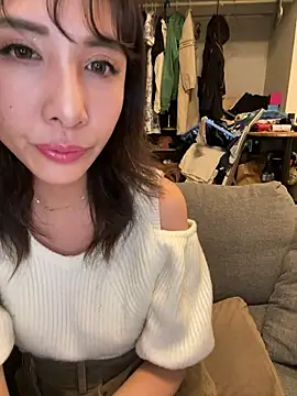 Snapshot of rena_rena_rena chatting on October 2025 04:53:02 PM rena rena rena online show from October 2025 04:53:02 PM