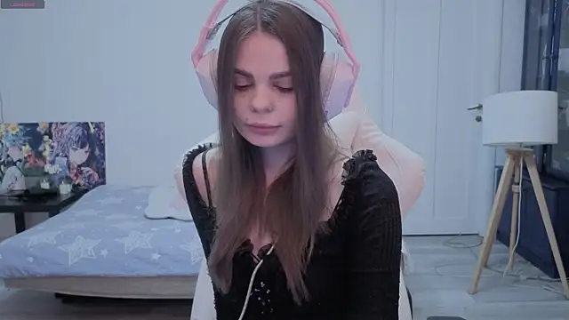 xAlisontiny online show from February 2026 08:49:01 PM